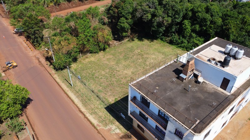 Terreno de 1090m2 sobre calle Paraguay! 