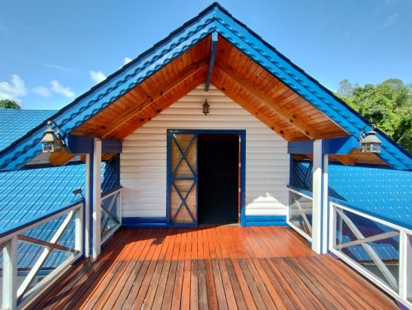 ¡Hermosa casa en venta! 2 Plantas + 3 Habitaciones + 2 Baños + Quincho + Piscina